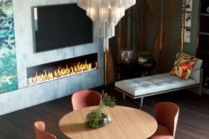 Дизайн гостиной с камином и телевизором Фото 28.